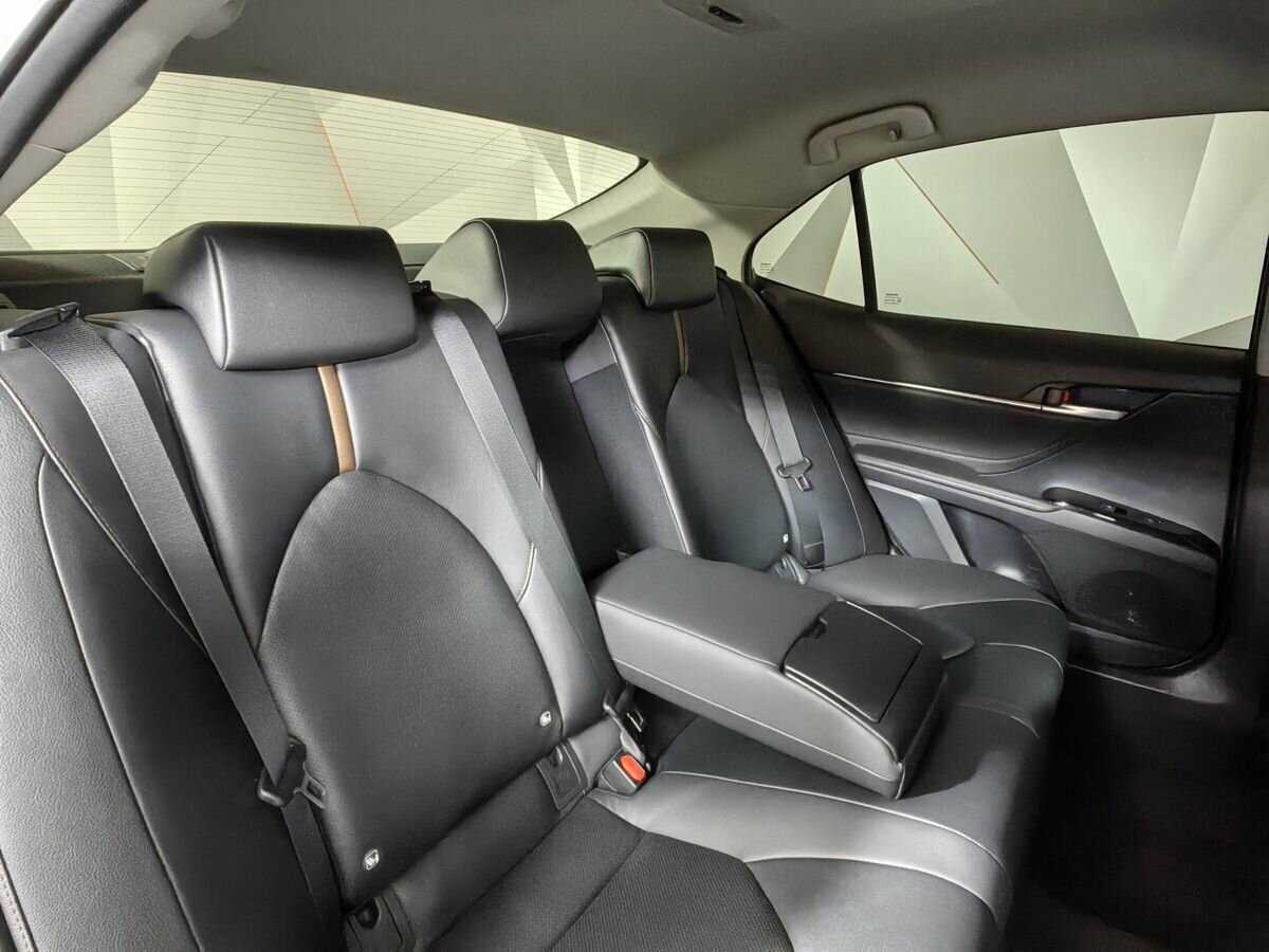 Купить Toyota Camry с пробегом. Фото: #12