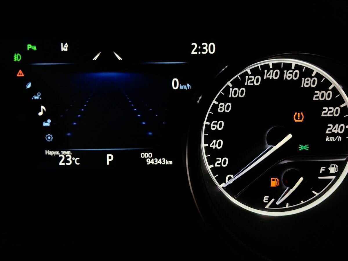 Купить Toyota Camry с пробегом. Фото: #16