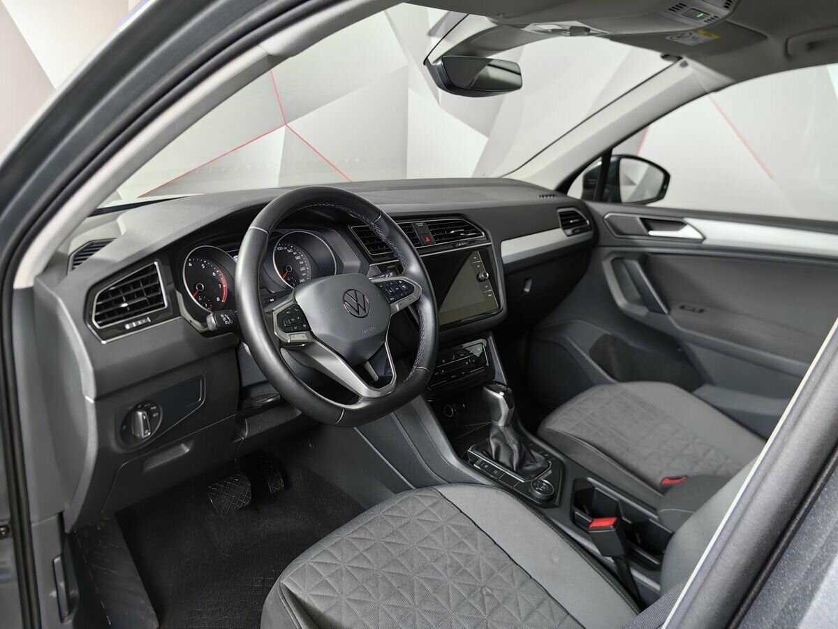 Купить Volkswagen Tiguan с пробегом. Фото: #13