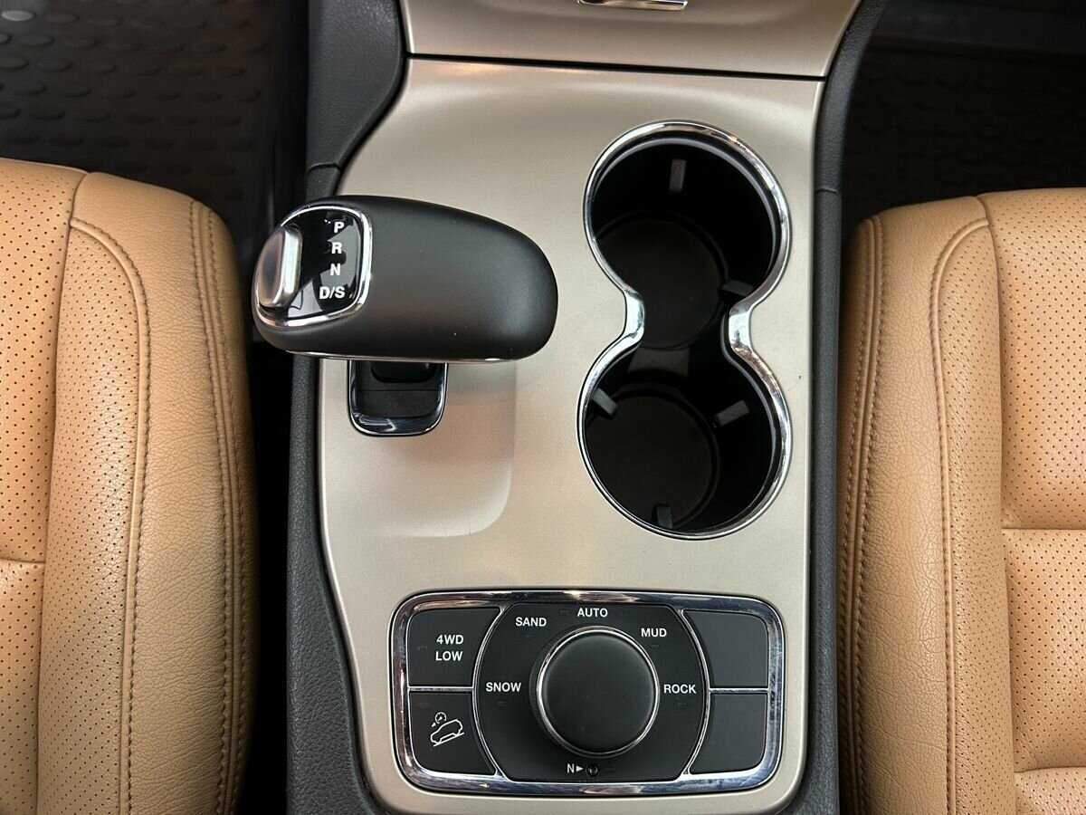 Купить Jeep Grand Cherokee с пробегом. Фото: #12