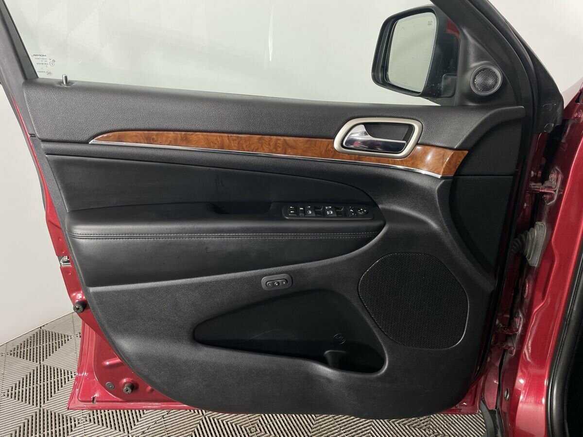 Купить Jeep Grand Cherokee с пробегом. Фото: #7