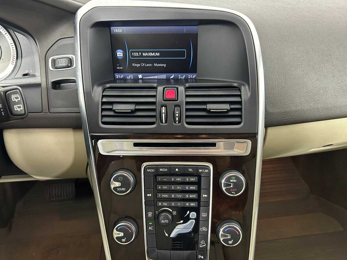 Купить Volvo XC60 с пробегом. Фото: #11