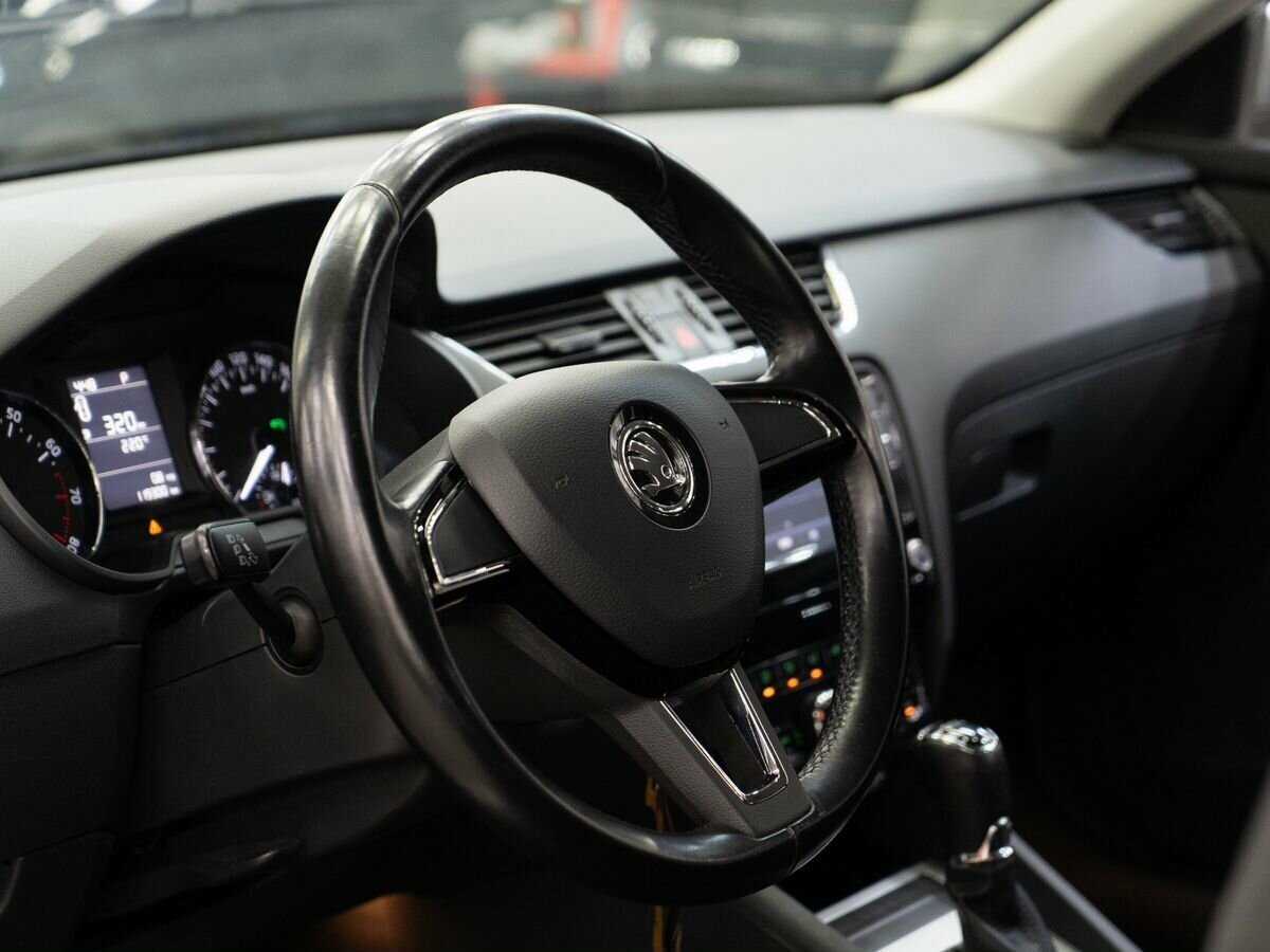 Купить Skoda Octavia с пробегом. Фото: #4