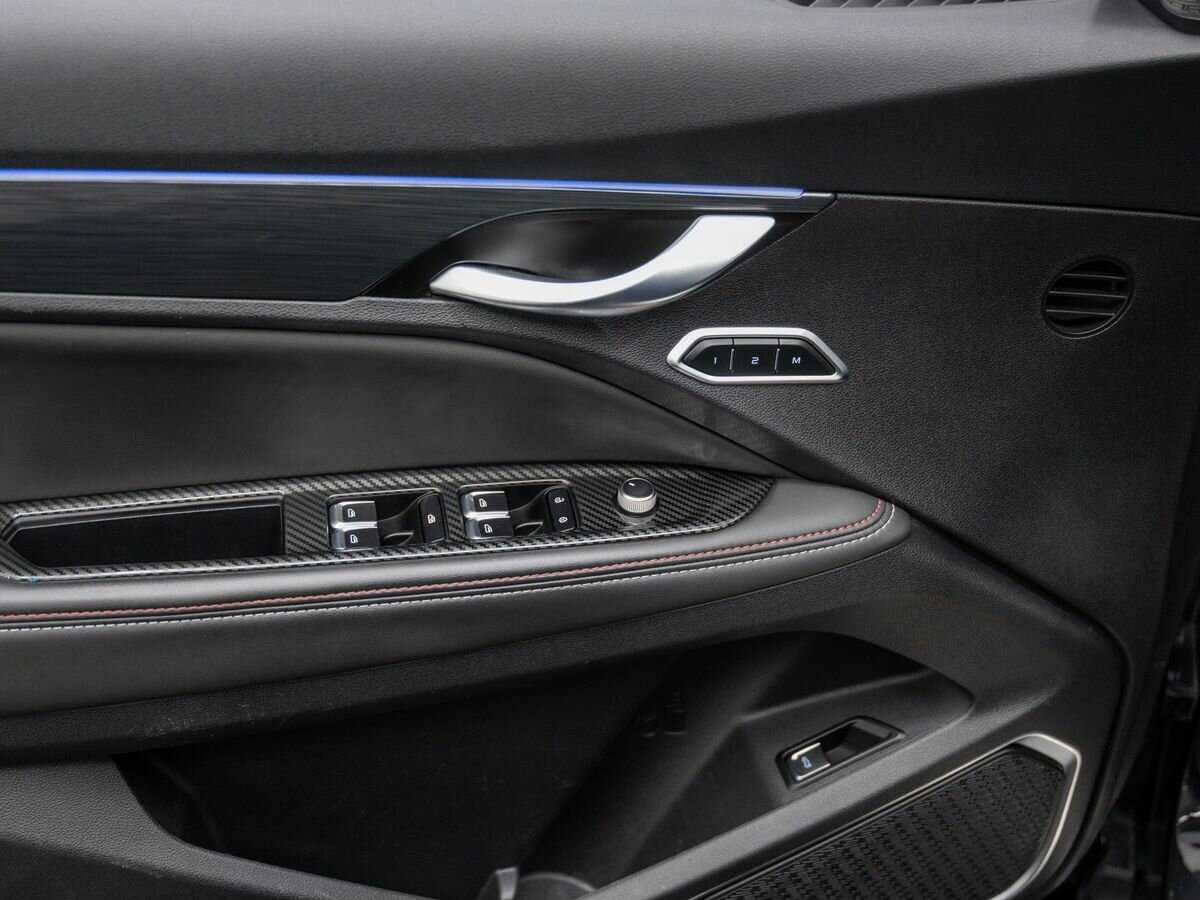 Купить Geely Tugella с пробегом. Фото: #15