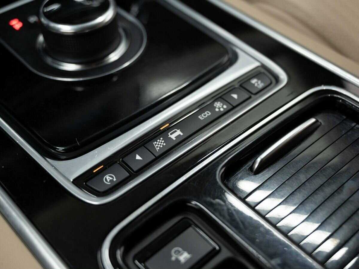 Купить Jaguar XF с пробегом. Фото: #24