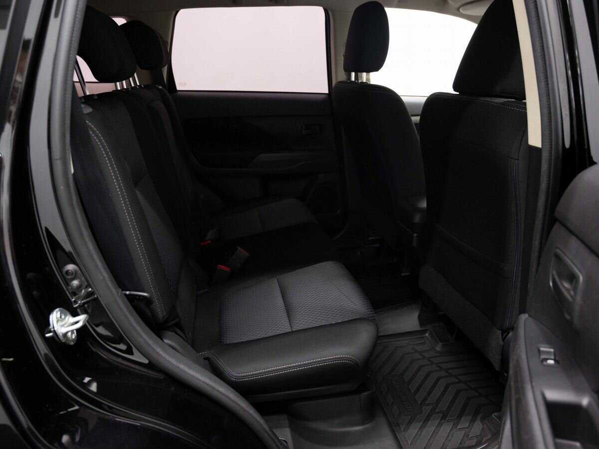 Купить Mitsubishi Outlander с пробегом. Фото: #9