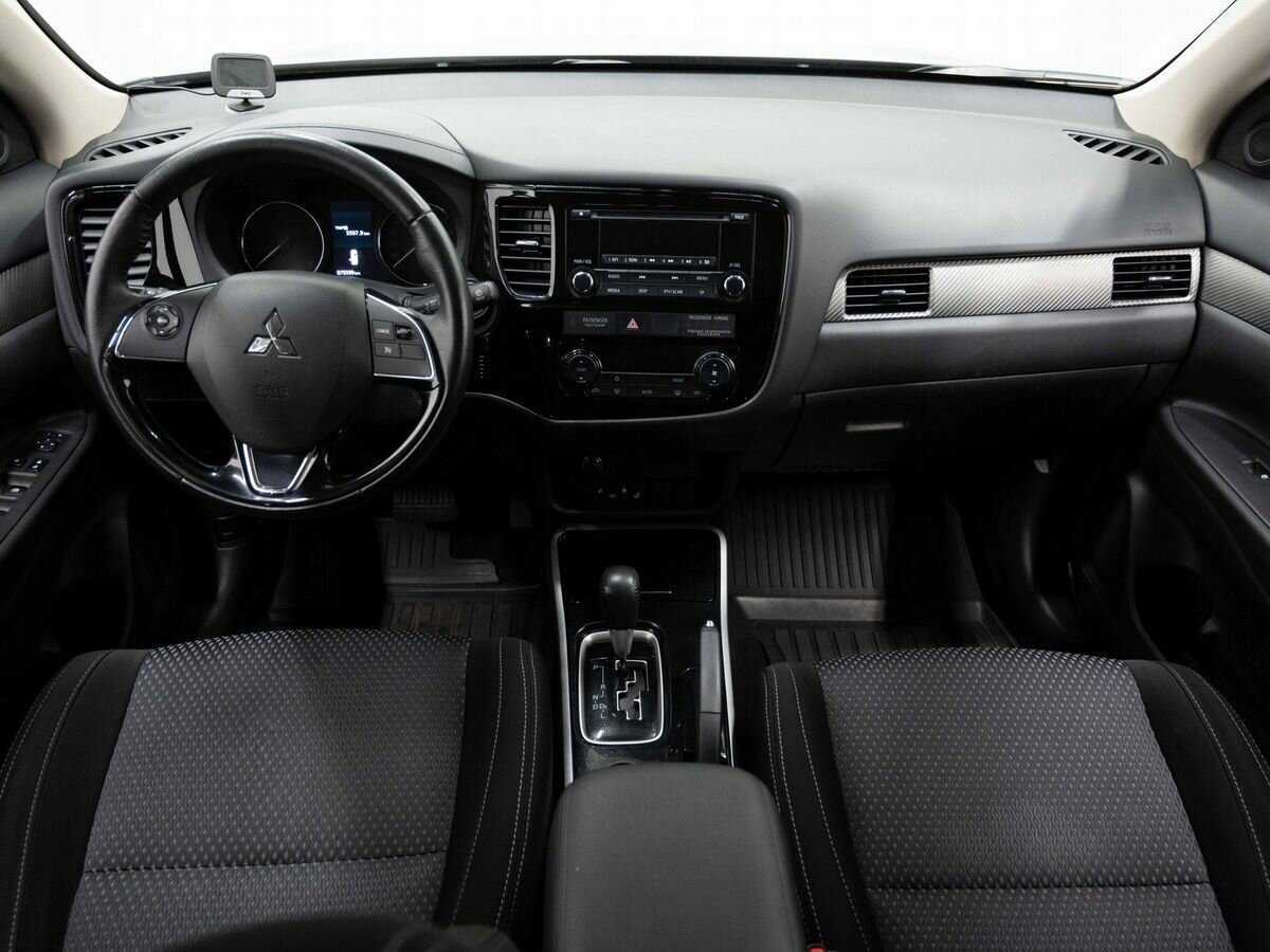 Купить Mitsubishi Outlander с пробегом. Фото: #12