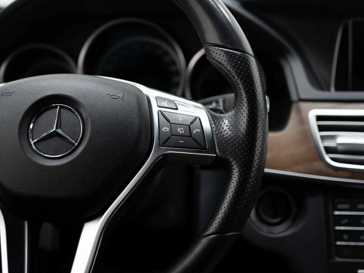 Купить Mercedes-Benz E-Класс с пробегом. Фото: #16