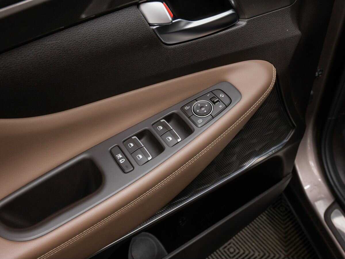 Купить Hyundai Santa Fe с пробегом. Фото: #15