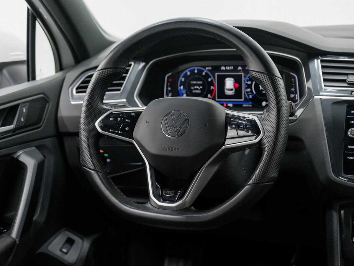 Купить Volkswagen Tiguan с пробегом. Фото: #11