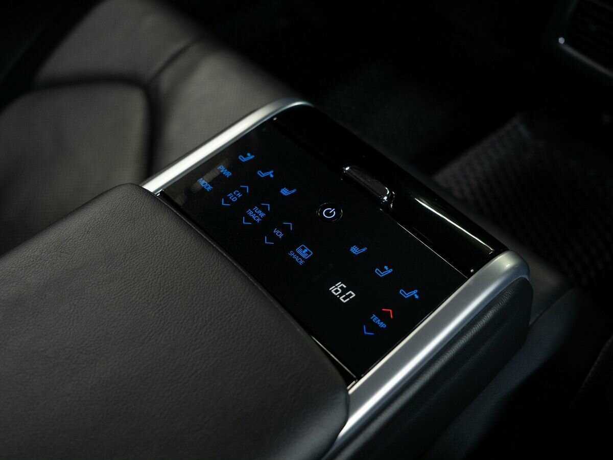 Купить Toyota Camry с пробегом. Фото: #17