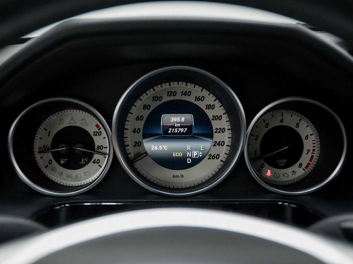 Купить Mercedes-Benz E-Класс с пробегом. Фото: #20