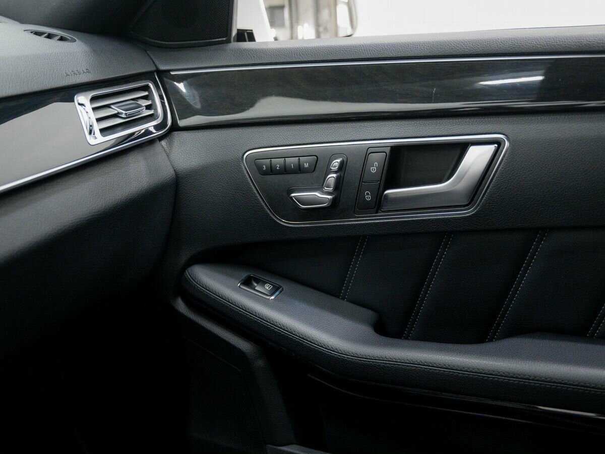 Купить Mercedes-Benz E-Класс с пробегом. Фото: #21