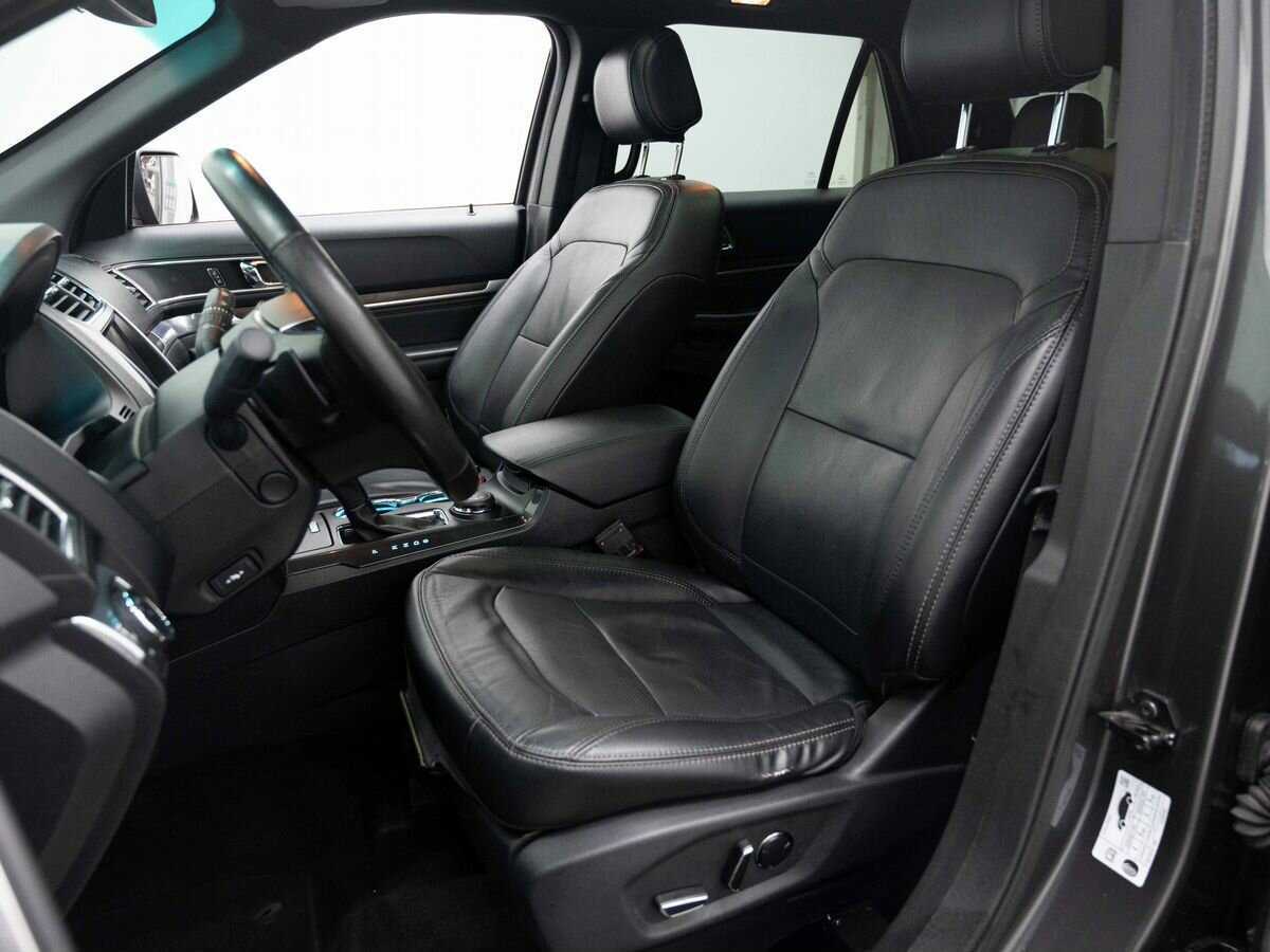 Купить Ford Explorer с пробегом. Фото: #7