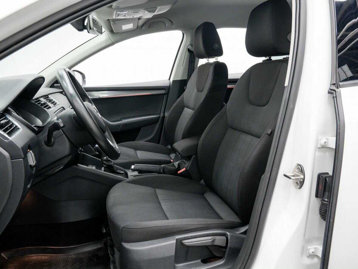Купить Skoda Octavia с пробегом. Фото: #11