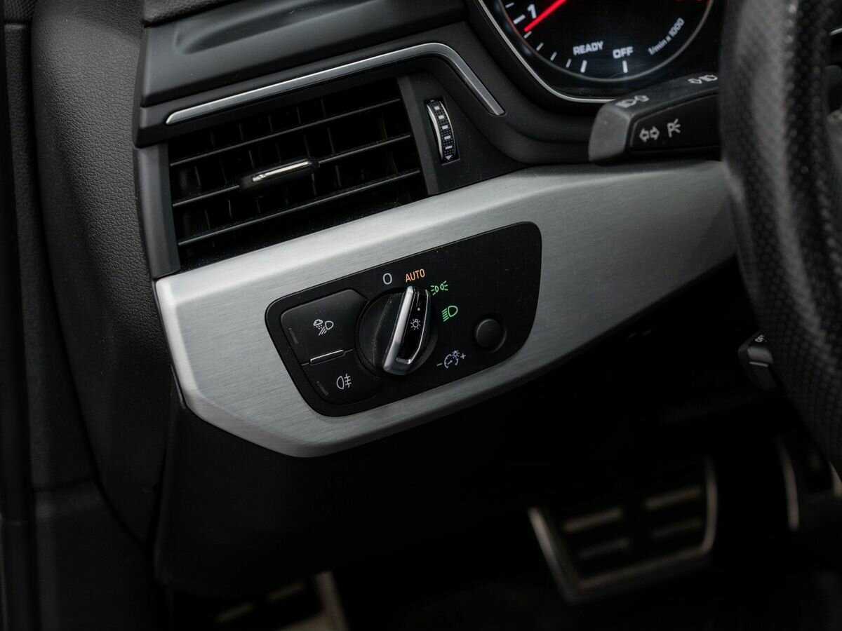 Купить Audi A4 с пробегом. Фото: #16