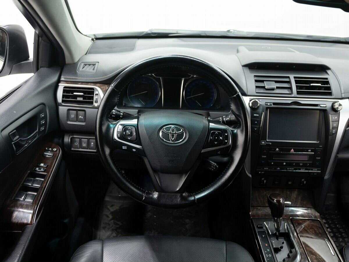 Купить Toyota Camry с пробегом. Фото: #13