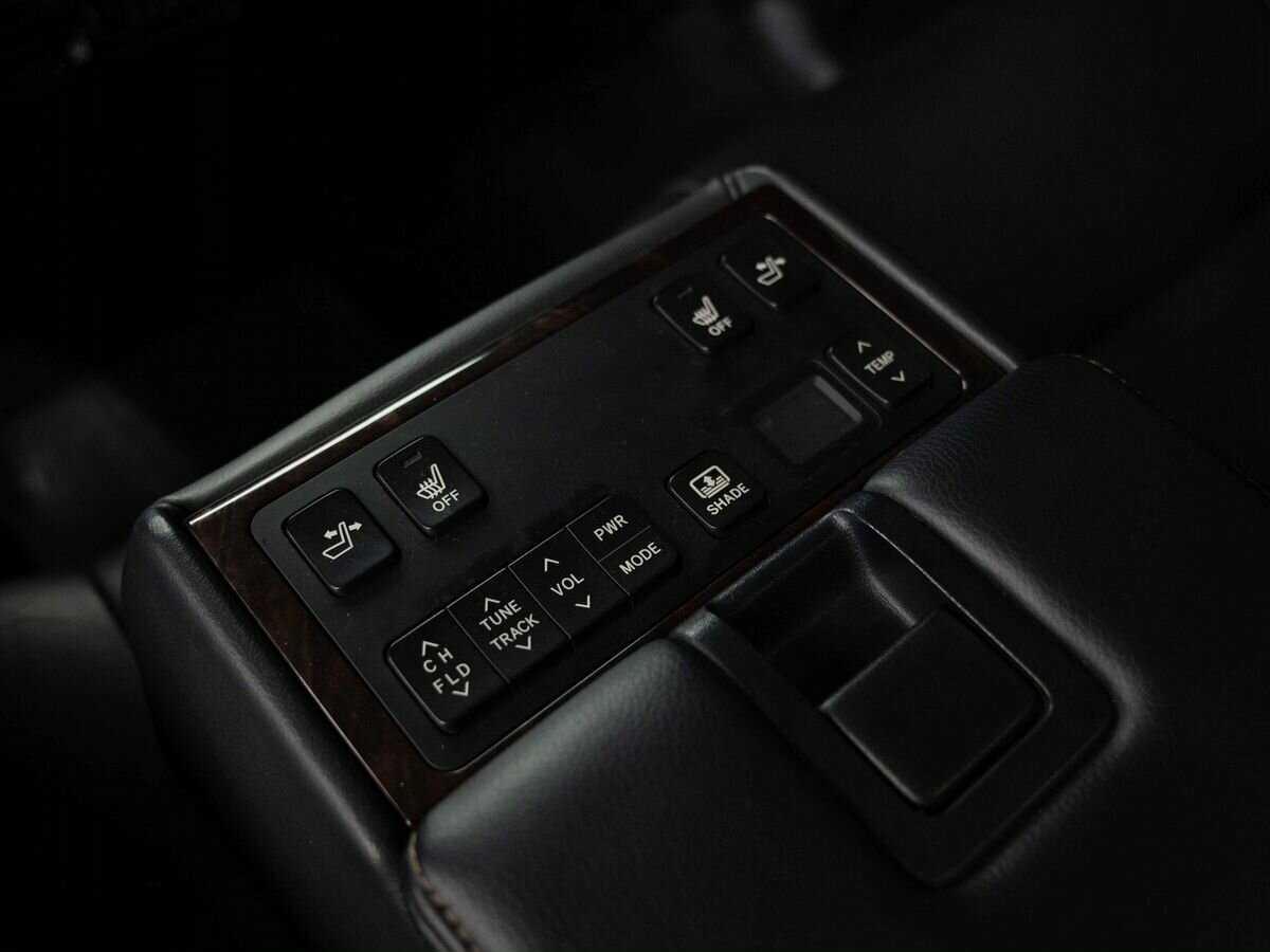 Купить Toyota Camry с пробегом. Фото: #17