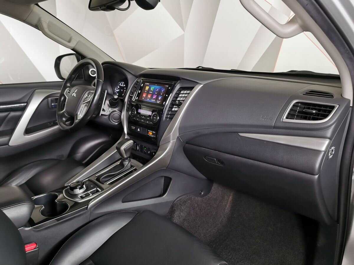 Купить Mitsubishi Pajero Sport с пробегом. Фото: #8