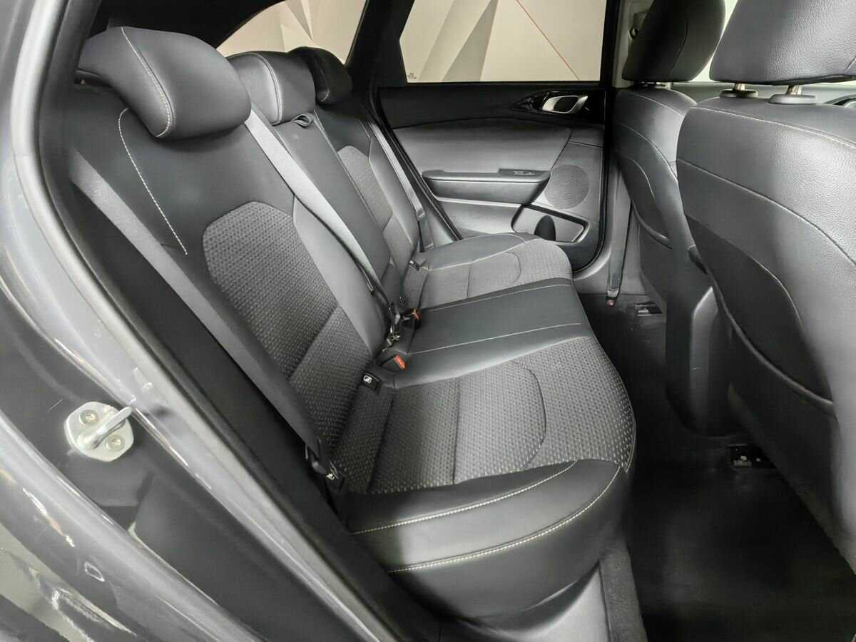 Купить Kia Ceed с пробегом. Фото: #11