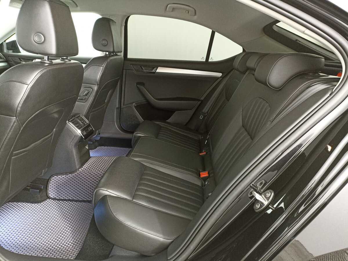 Купить Skoda Superb с пробегом. Фото: #9