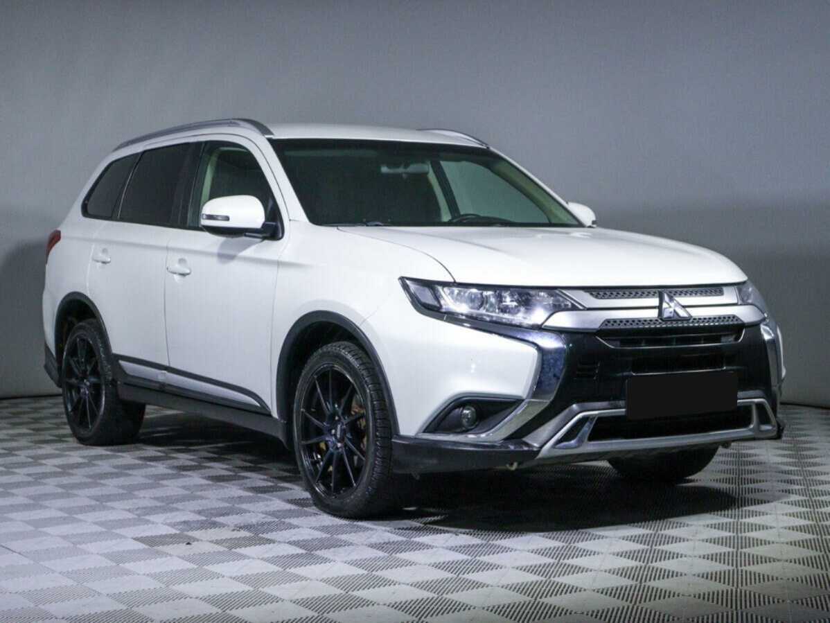 Купить Mitsubishi Outlander с пробегом. Фото: #2