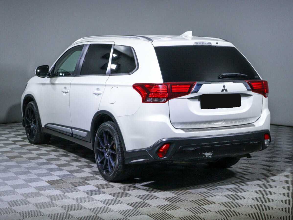 Купить Mitsubishi Outlander с пробегом. Фото: #6