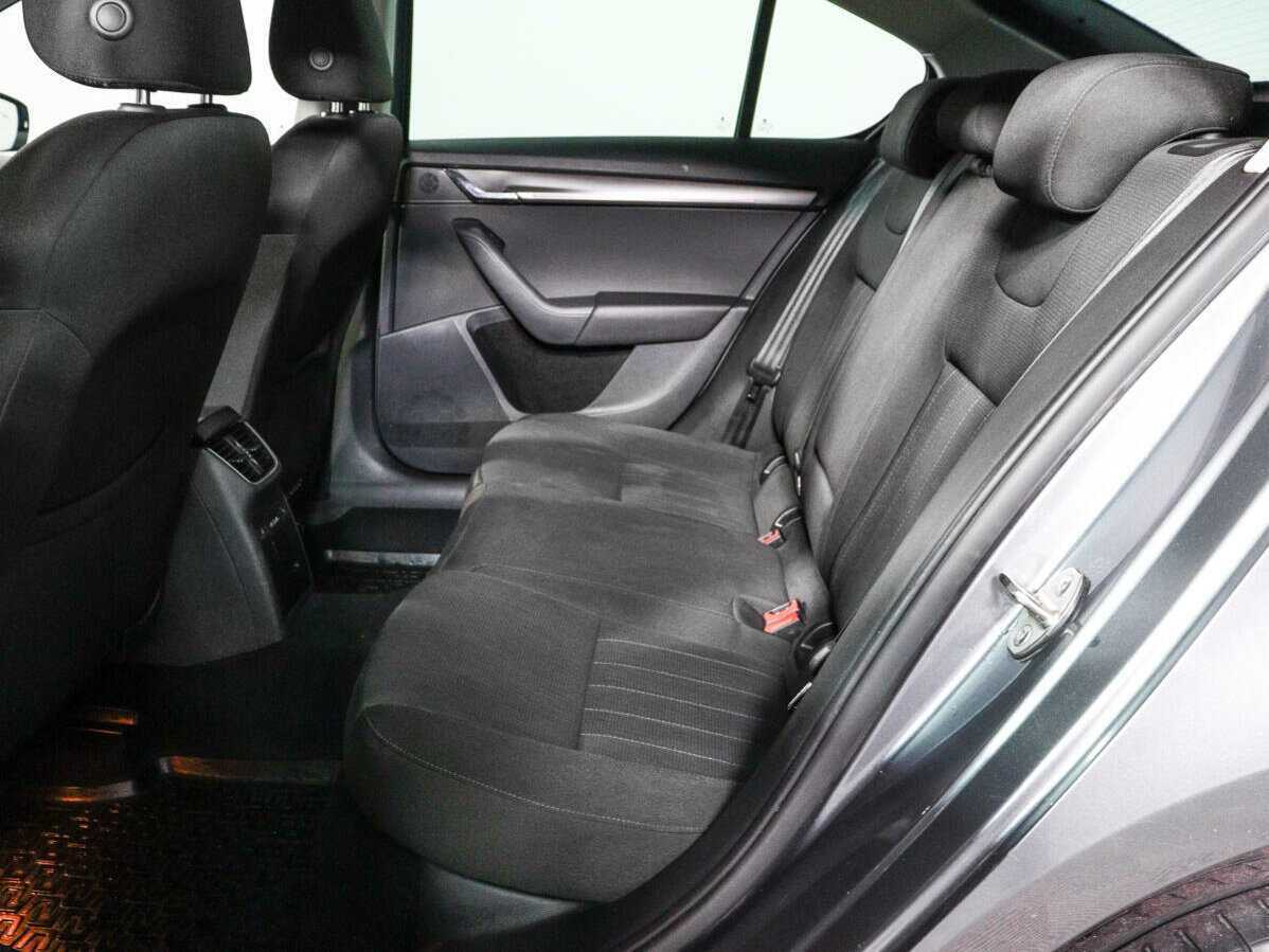 Купить Skoda Octavia с пробегом. Фото: #7