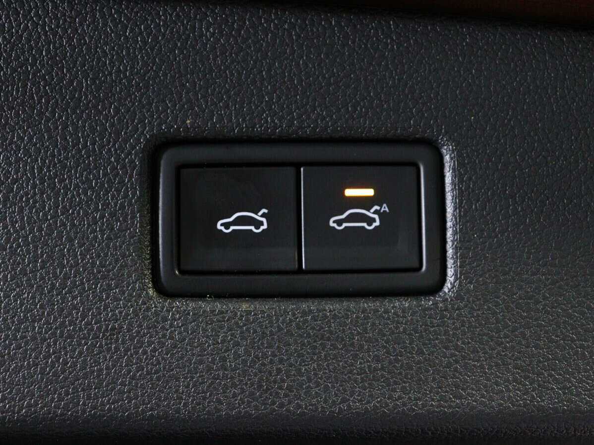 Купить Volkswagen Tiguan с пробегом. Фото: #13