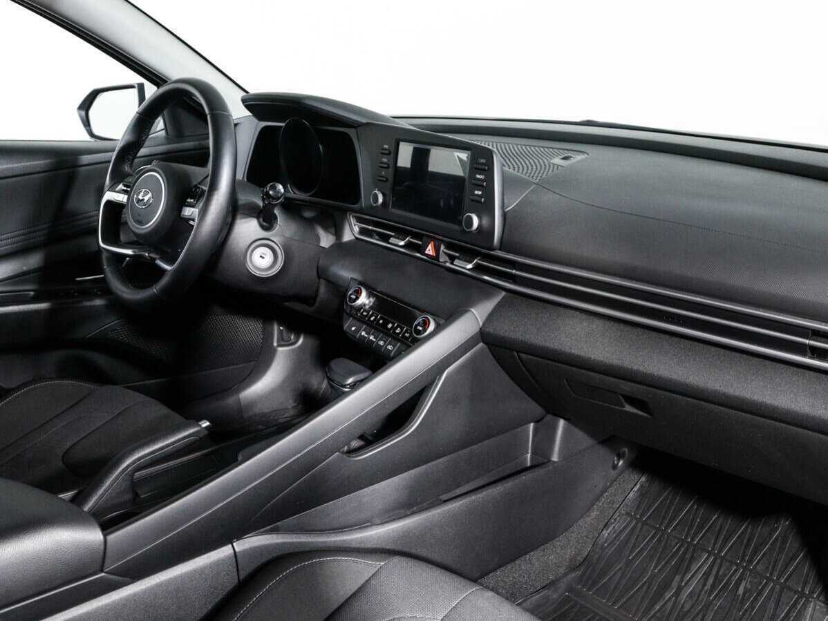 Купить Hyundai Elantra с пробегом. Фото: #8