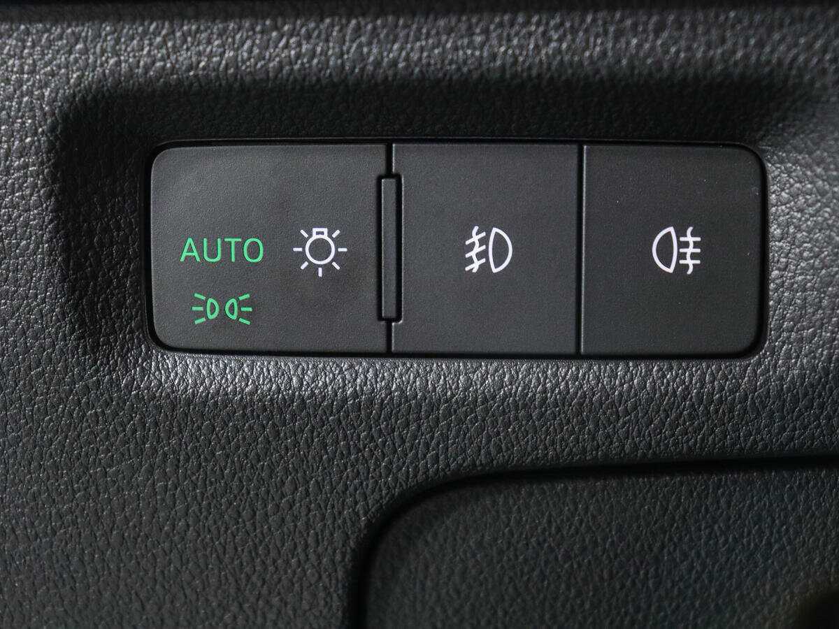 Купить Skoda Octavia с пробегом. Фото: #17