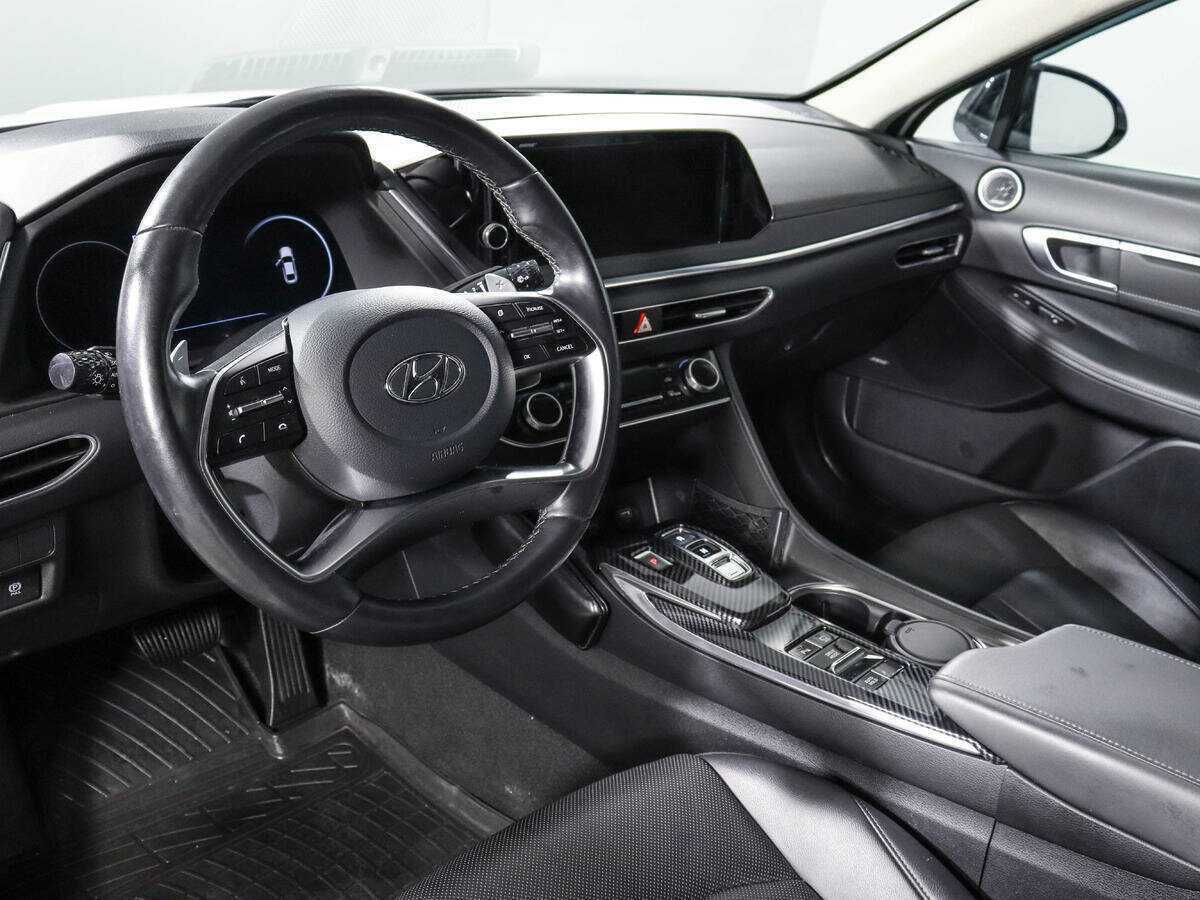Купить Hyundai Sonata с пробегом. Фото: #11