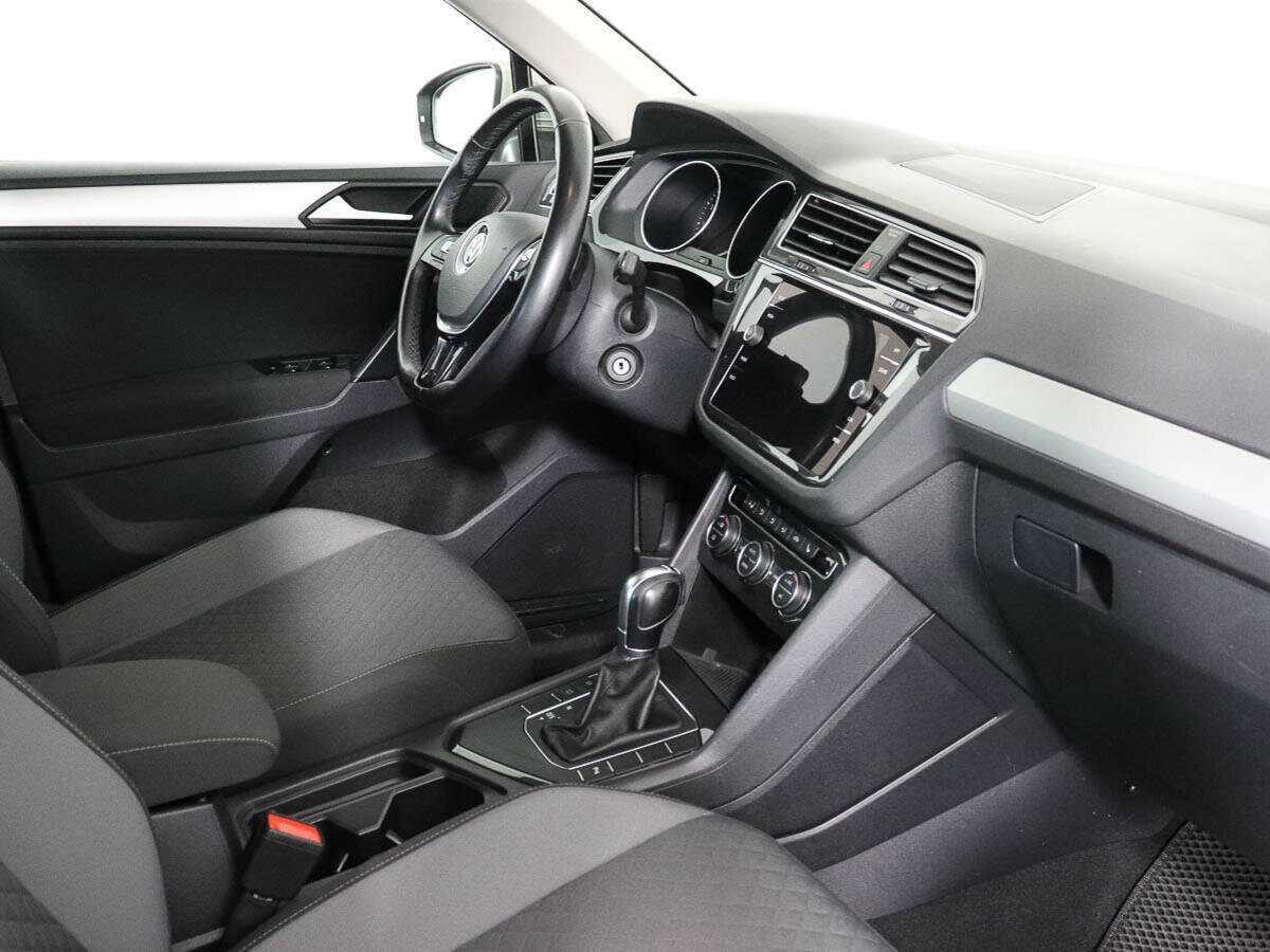 Купить Volkswagen Tiguan с пробегом. Фото: #5
