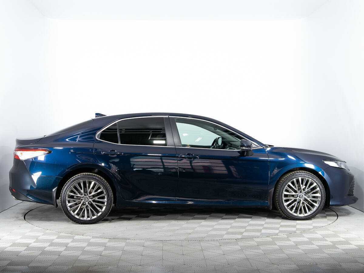 Купить Toyota Camry с пробегом. Фото: #3