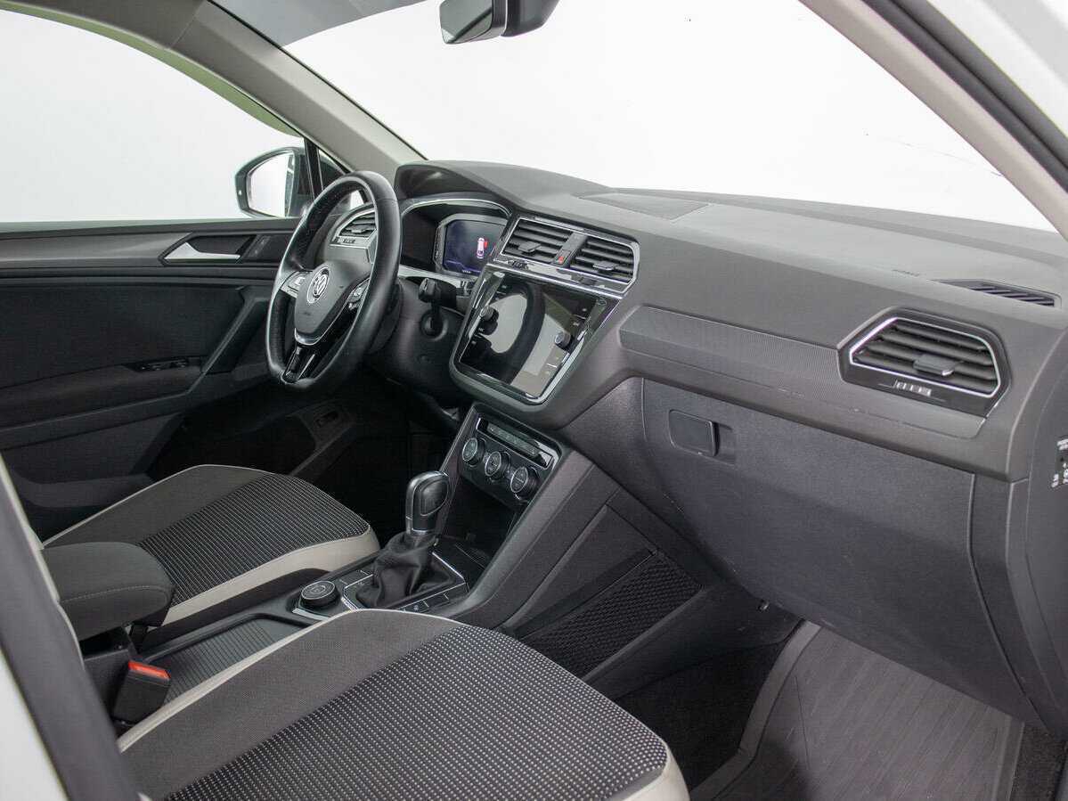 Купить Volkswagen Tiguan с пробегом. Фото: #8