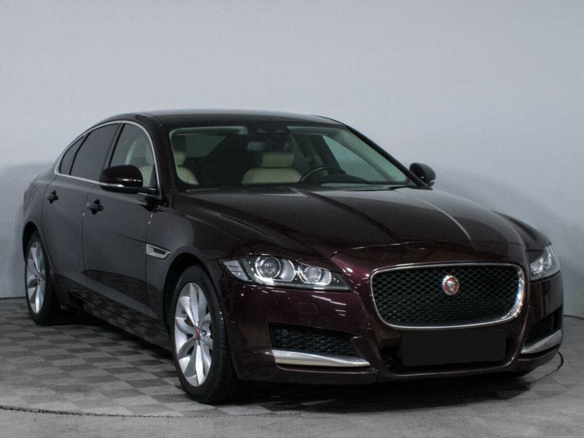 Купить Jaguar XF с пробегом. Фото: #2