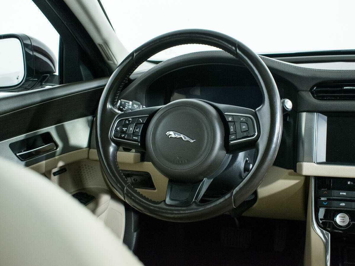 Купить Jaguar XF с пробегом. Фото: #13