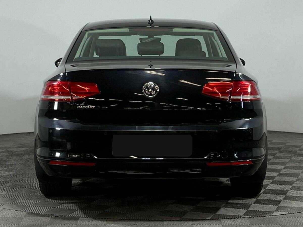 Купить Volkswagen Passat с пробегом. Фото: #4