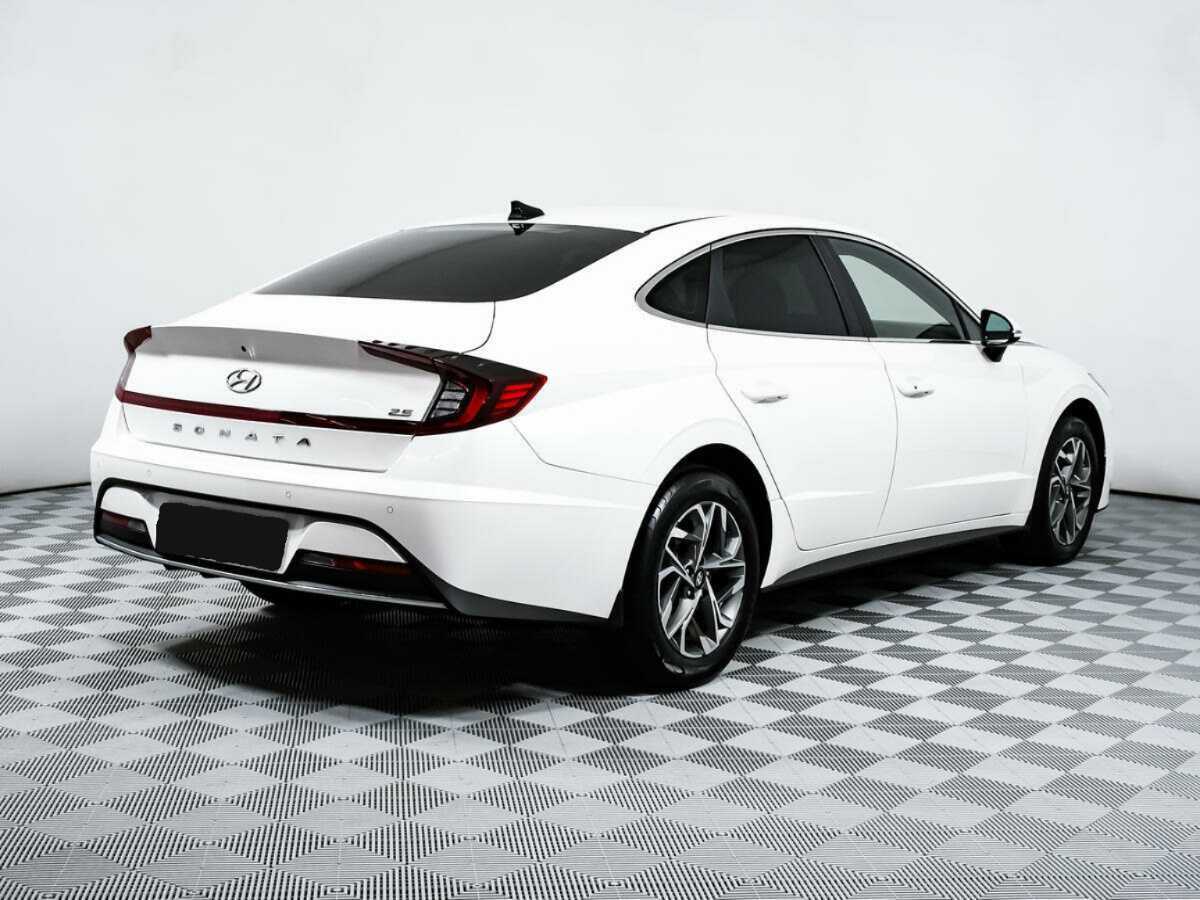 Купить Hyundai Sonata с пробегом. Фото: #4