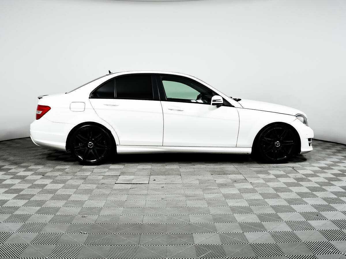 Купить Mercedes-Benz C-Класс с пробегом. Фото: #3