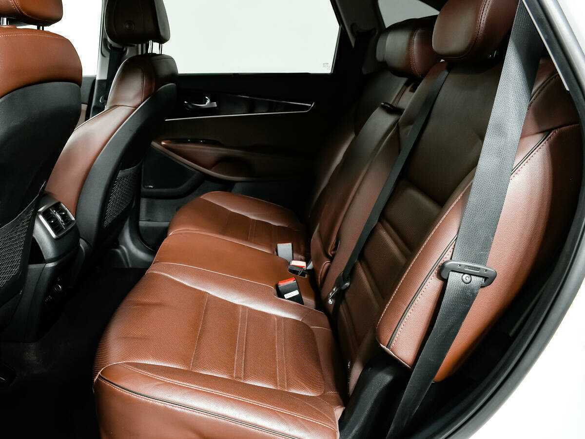 Купить Kia Sorento с пробегом. Фото: #9