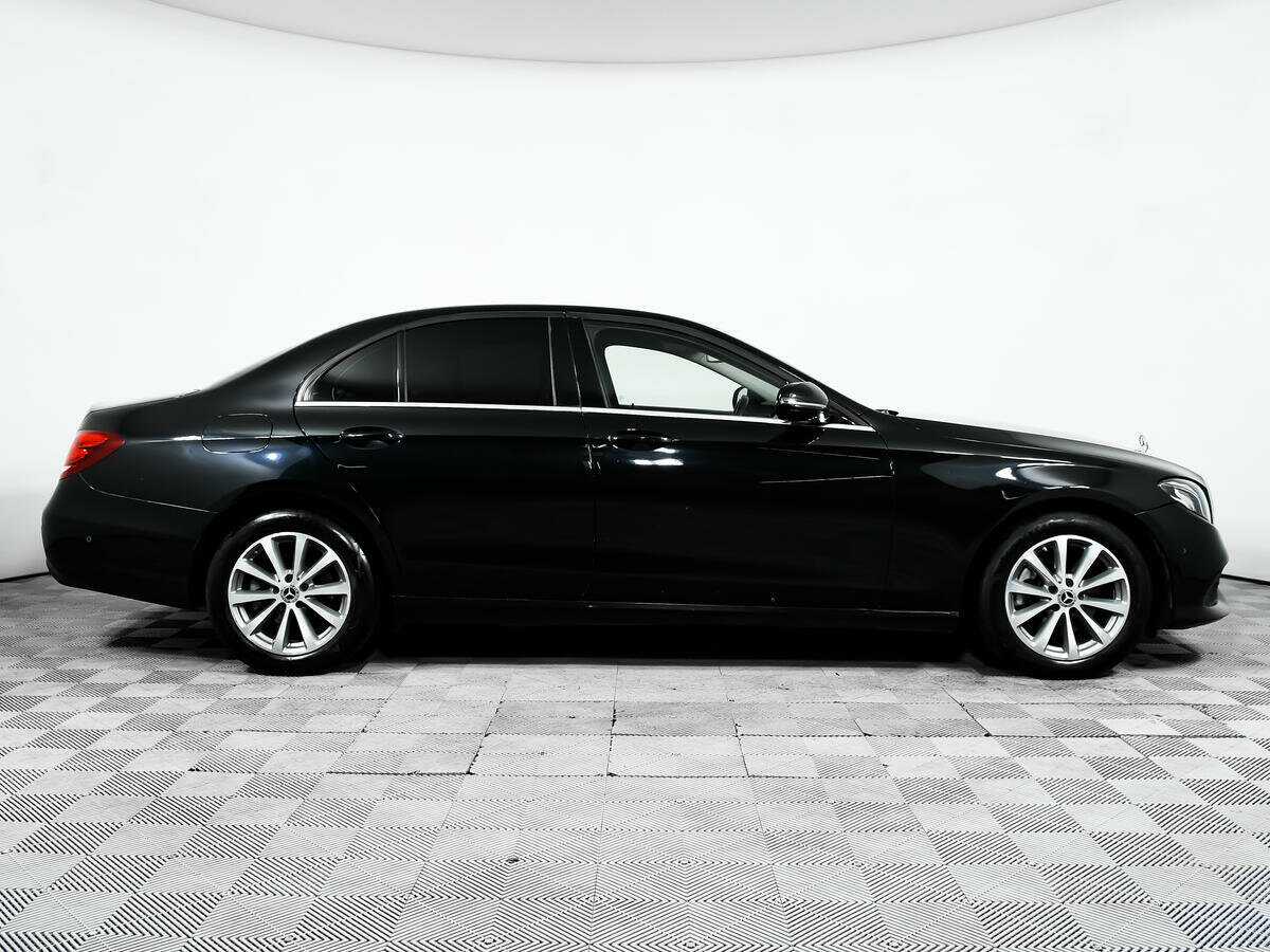 Купить Mercedes-Benz E-Класс с пробегом. Фото: #3