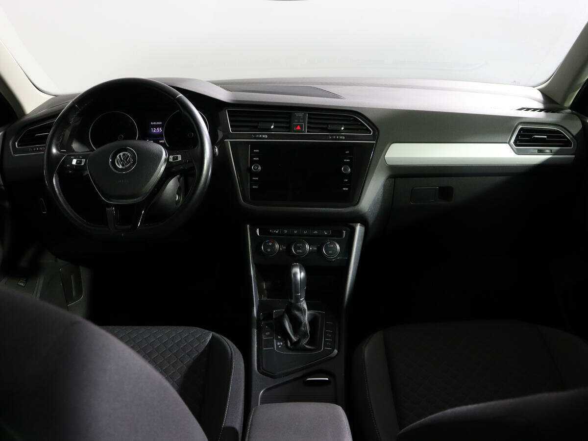 Купить Volkswagen Tiguan с пробегом. Фото: #9