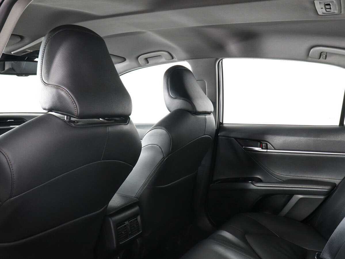 Купить Toyota Camry с пробегом. Фото: #11