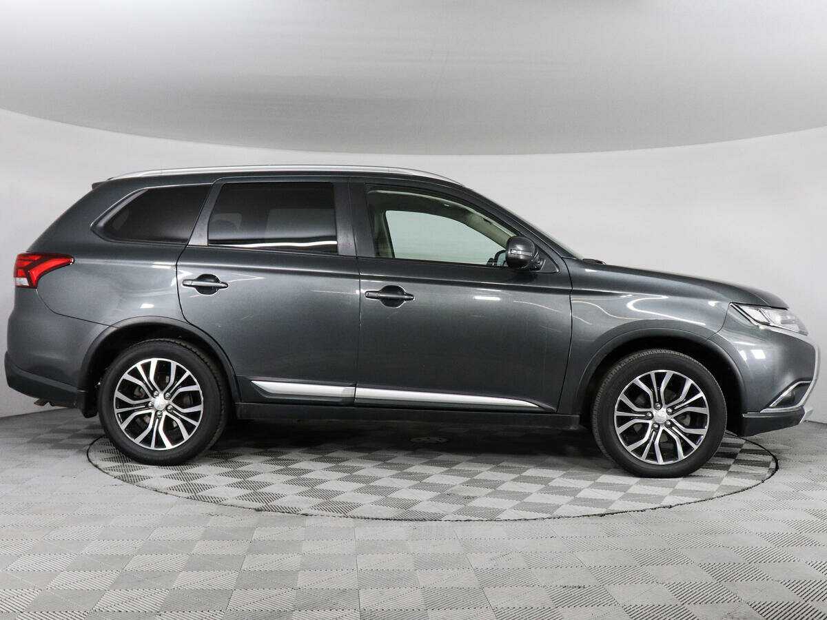 Купить Mitsubishi Outlander с пробегом. Фото: #3