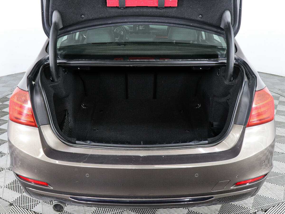 Купить BMW 3 серии с пробегом. Фото: #8