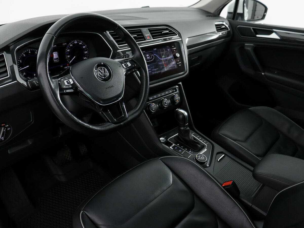 Купить Volkswagen Tiguan с пробегом. Фото: #9