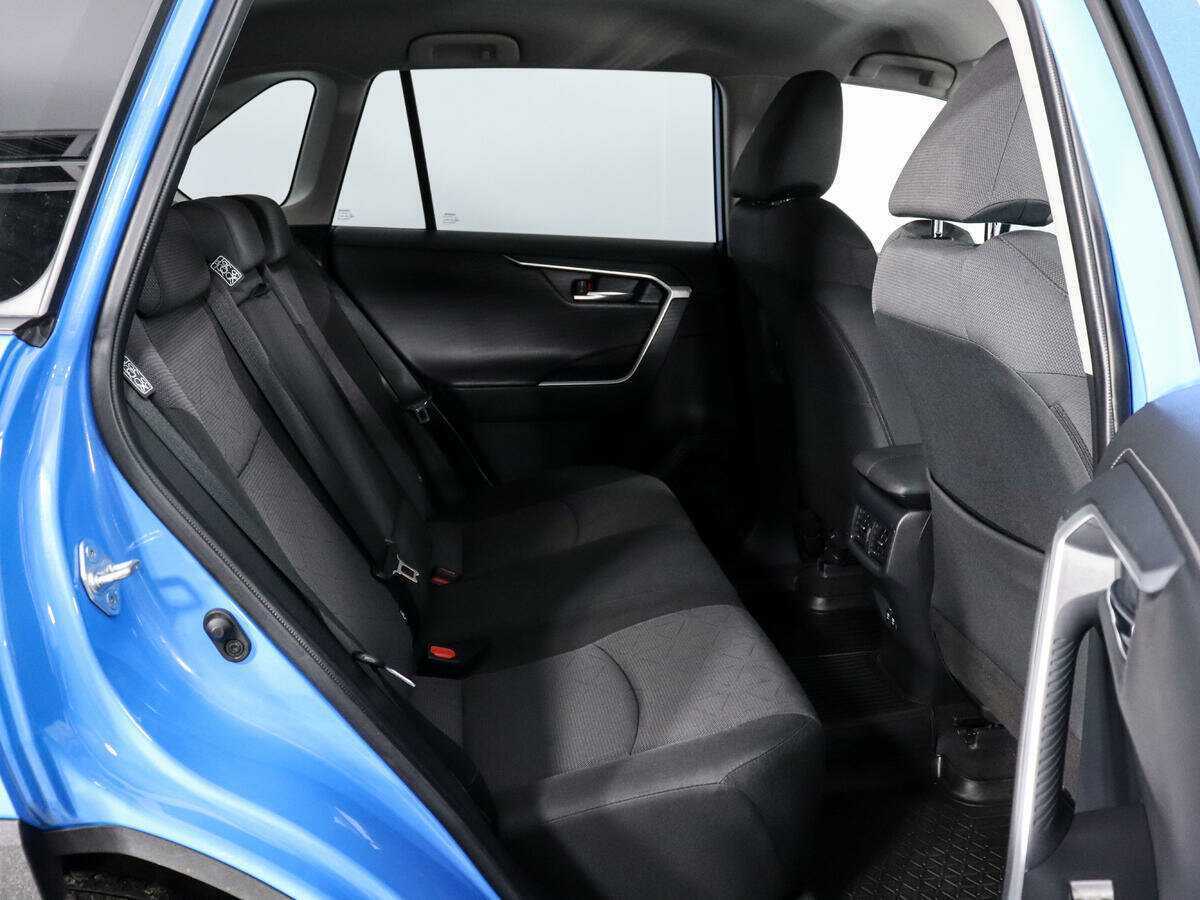 Купить Toyota RAV4 с пробегом. Фото: #9