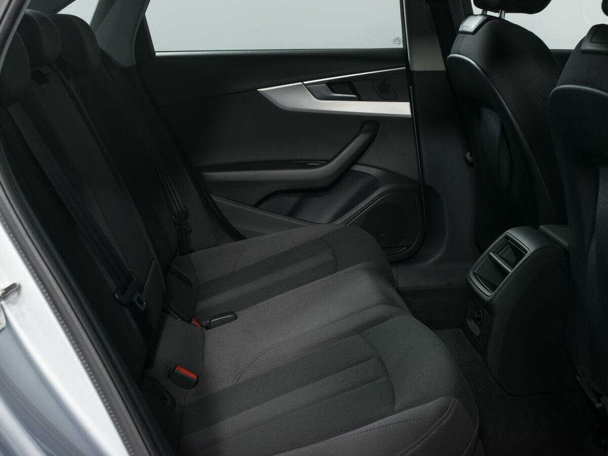 Купить Audi A4 с пробегом. Фото: #10
