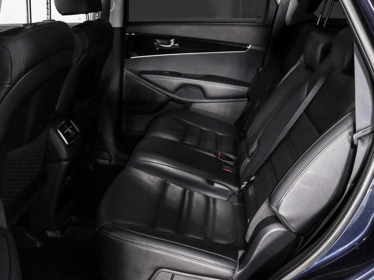 Купить Kia Sorento с пробегом. Фото: #16